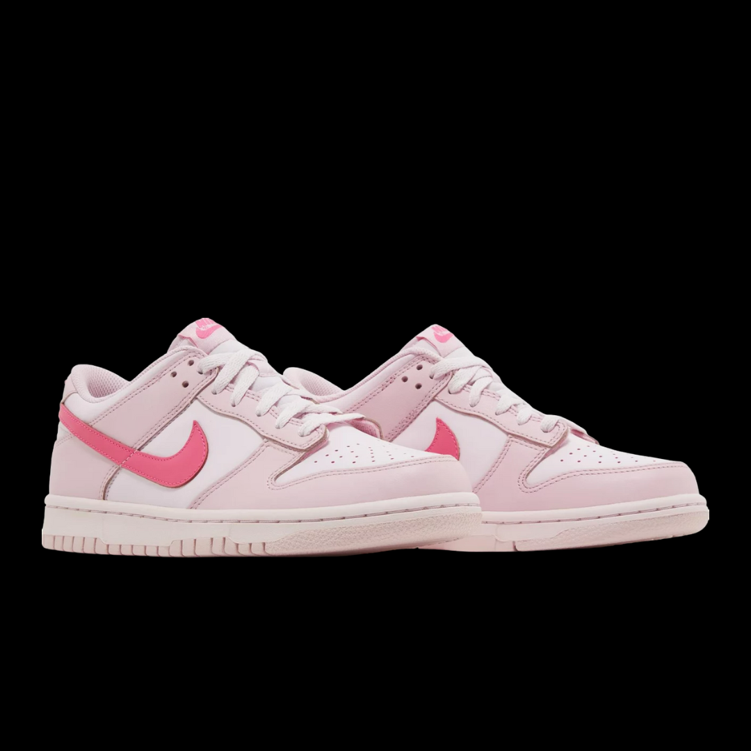 Nike Dunk Low Triple Pink